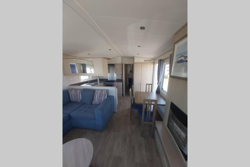 8 Berth Caravan At Parkdean Camber Sands エクステリア 写真