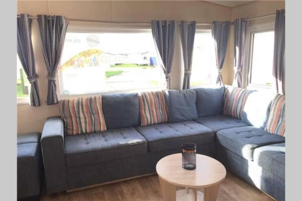 8 Berth Caravan At Parkdean Camber Sands エクステリア 写真