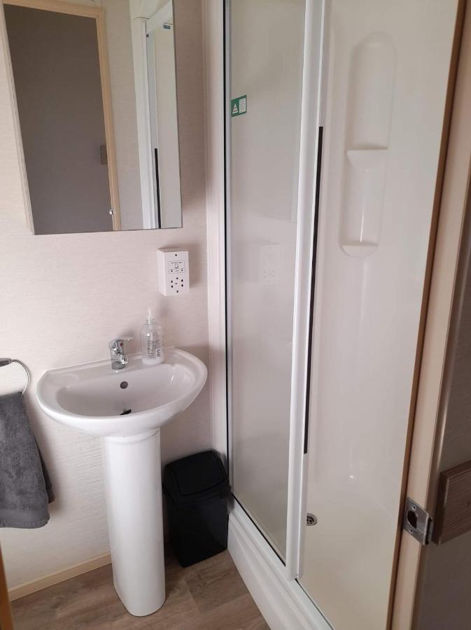 8 Berth Caravan At Parkdean Camber Sands エクステリア 写真